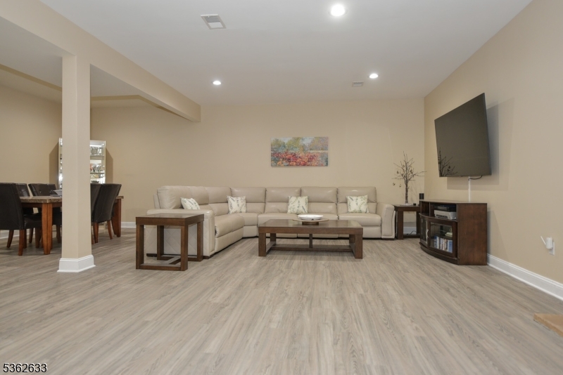 Summit  Pointe - Residential