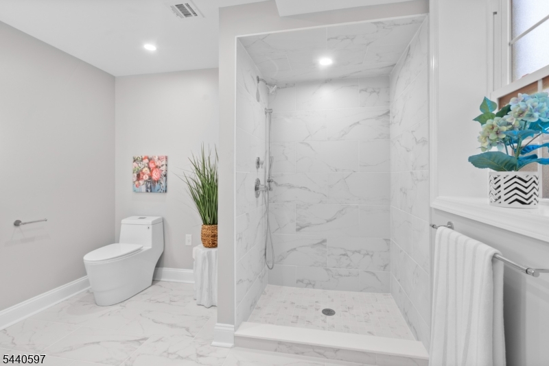 Gateway Manor - Residential