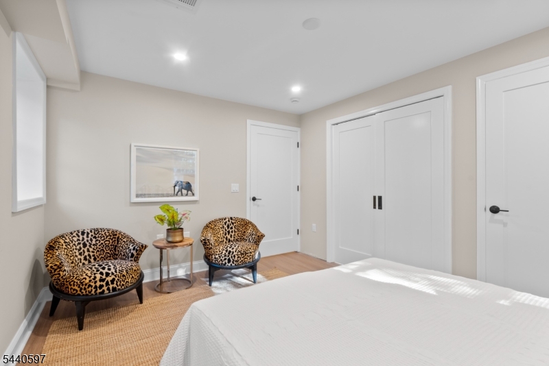 Gateway Manor - Residential