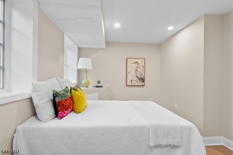 Gateway Manor - Residential