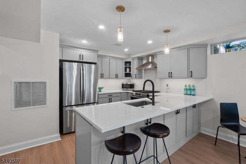 Gateway Manor - Residential