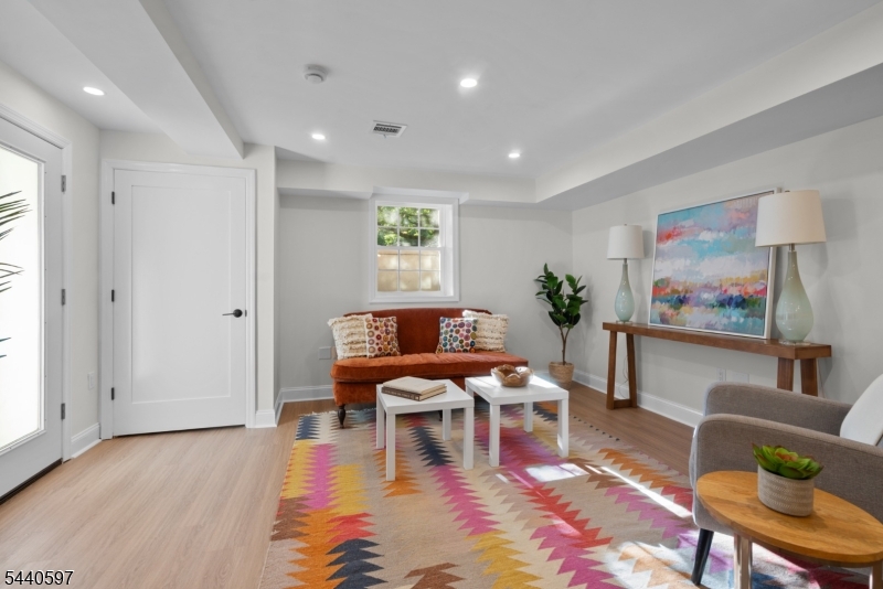 Gateway Manor - Residential