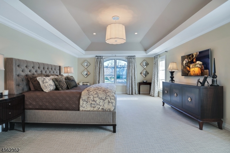 OLD SHORT HILLS - Residential