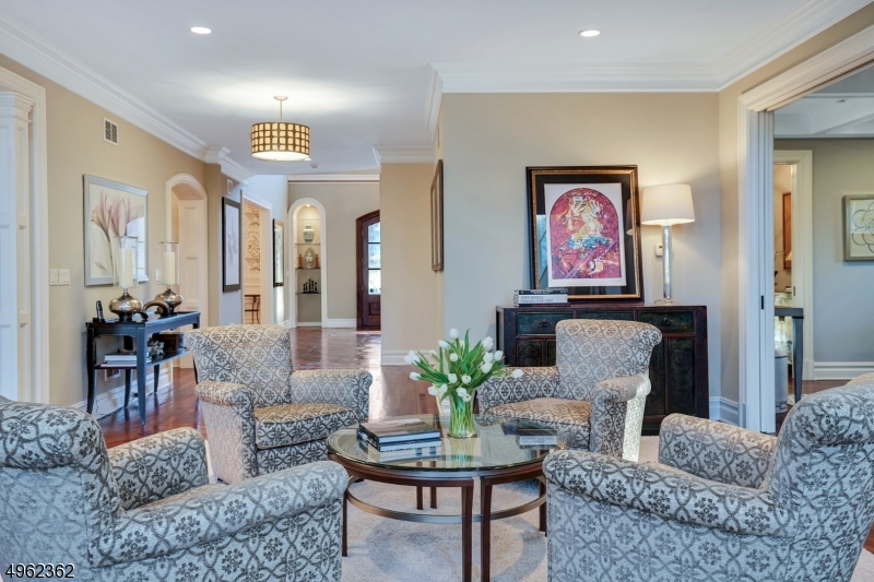 OLD SHORT HILLS - Residential