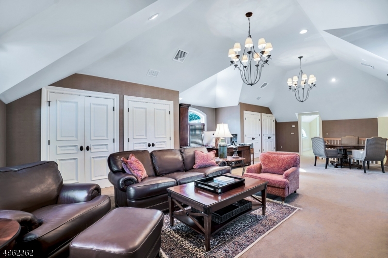 OLD SHORT HILLS - Residential