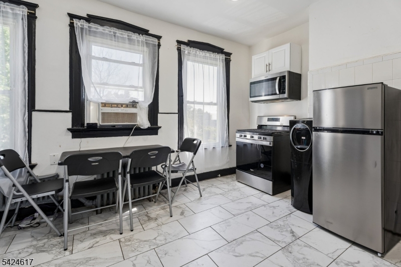 Upper Clinton Hill - Residential Income