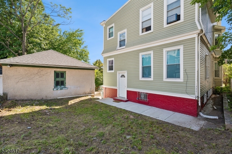 Upper Clinton Hill - Residential Income
