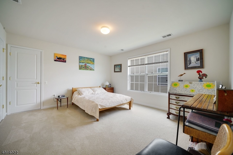 SOMERSET RUN - Residential
