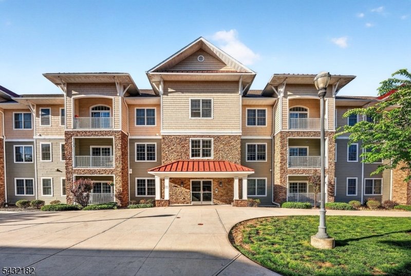River Trace at Branchburg - Residential