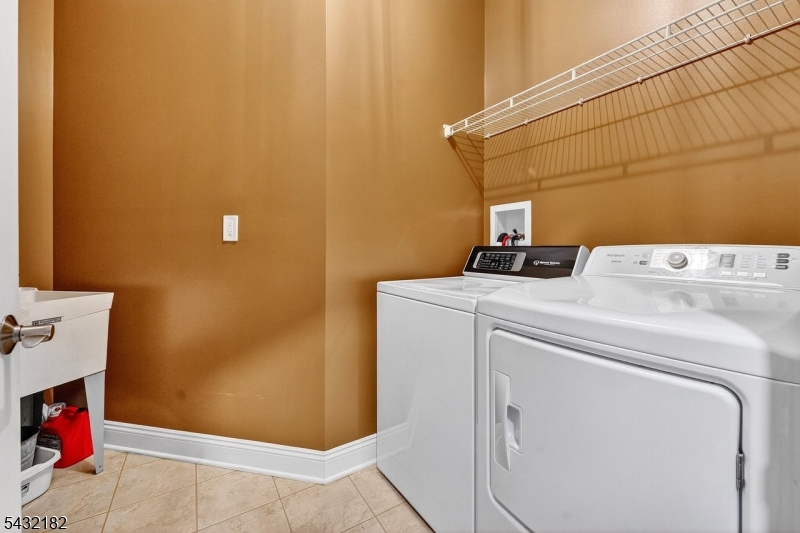River Trace at Branchburg - Residential