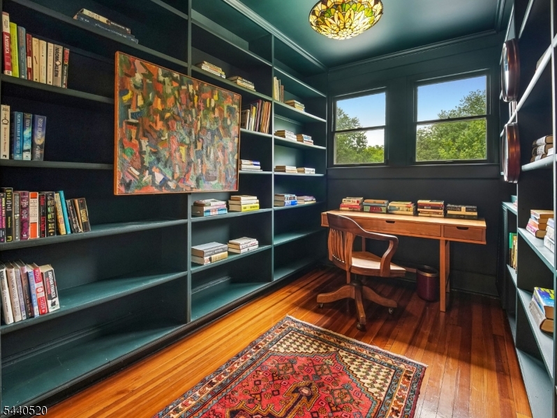 Tuxedo Park - Residential