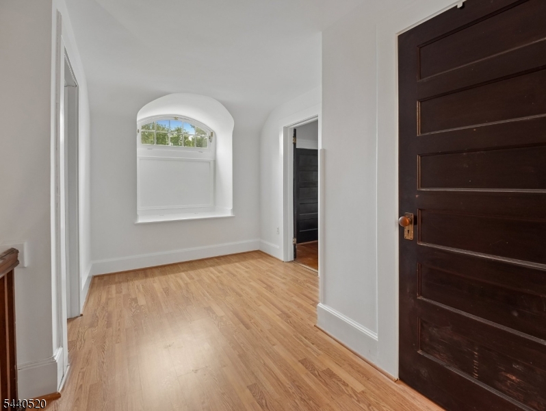 Tuxedo Park - Residential