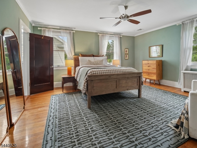 Tuxedo Park - Residential