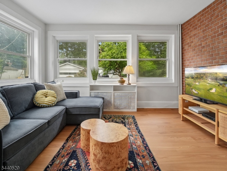Tuxedo Park - Residential
