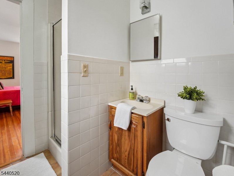 Tuxedo Park - Residential