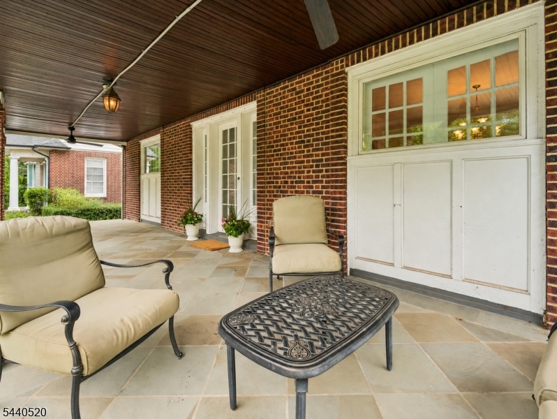 Tuxedo Park - Residential