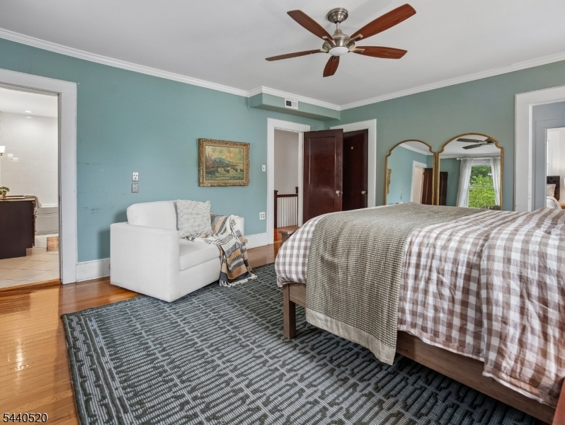 Tuxedo Park - Residential
