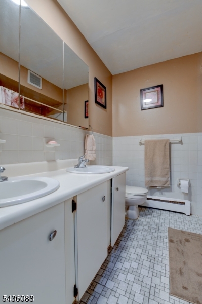 Wyndmoor - Residential