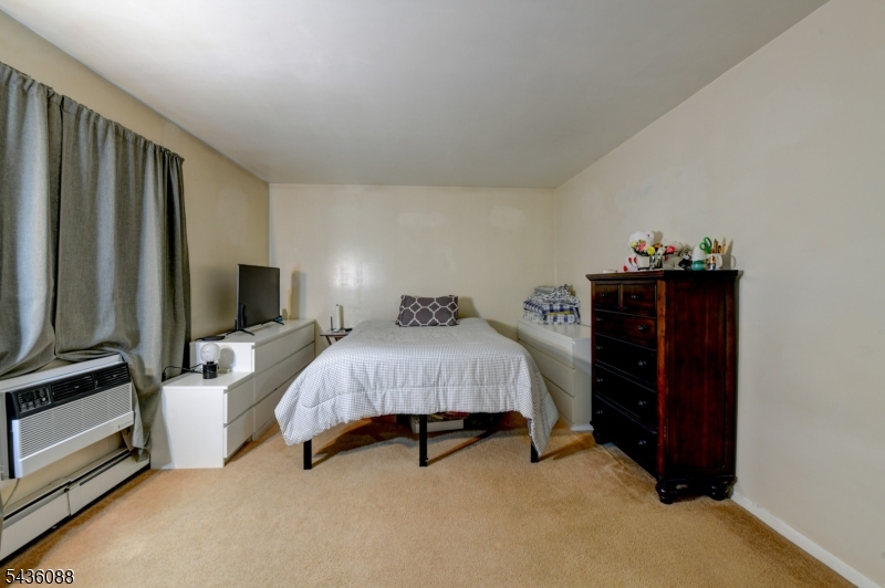 Wyndmoor - Residential
