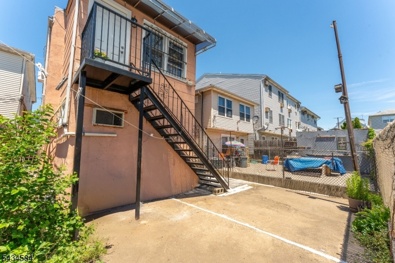 Mattano Park - Residential Income