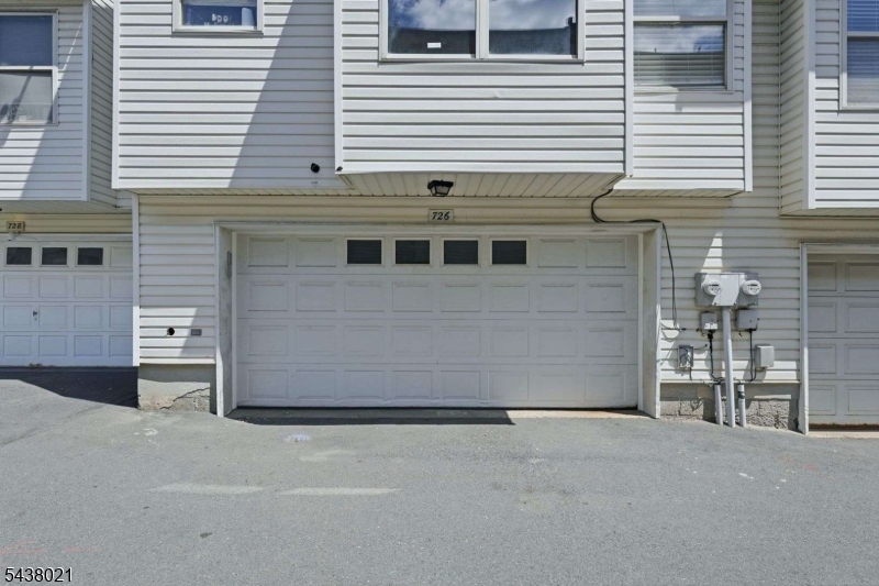 Harbortown Xing - Residential