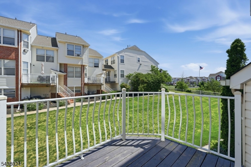 Harbortown Xing - Residential