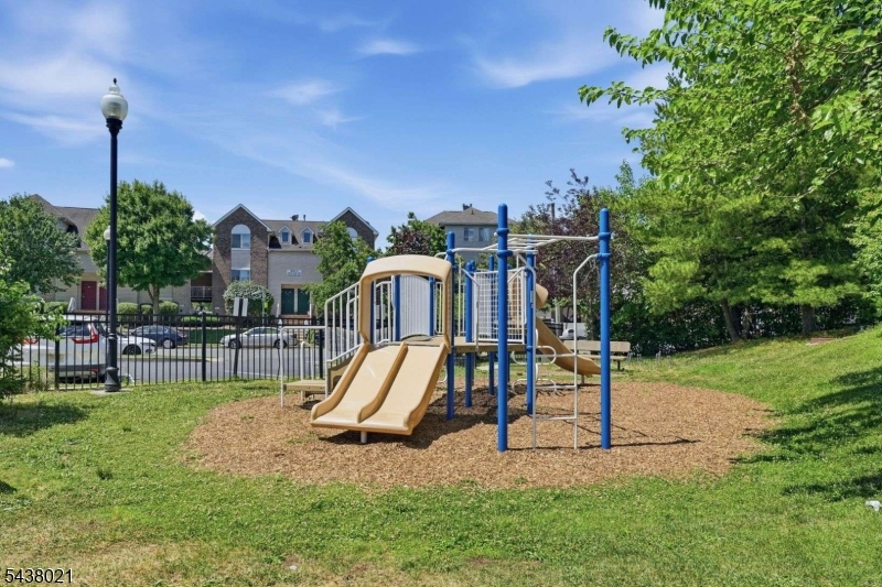 Harbortown Xing - Residential