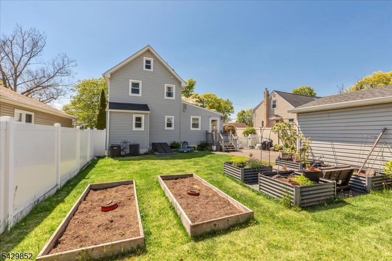 Lincoln Park - Residential