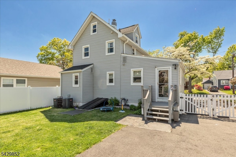 Lincoln Park - Residential
