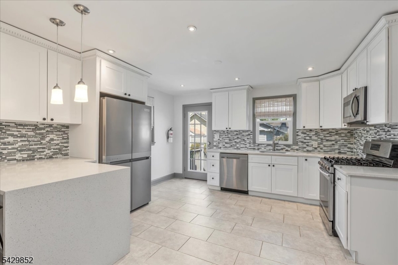 Lincoln Park - Residential