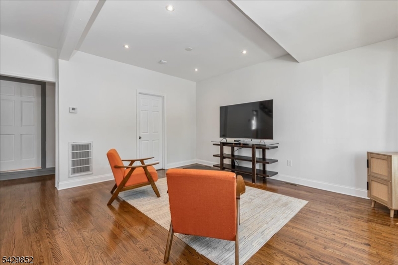 Lincoln Park - Residential