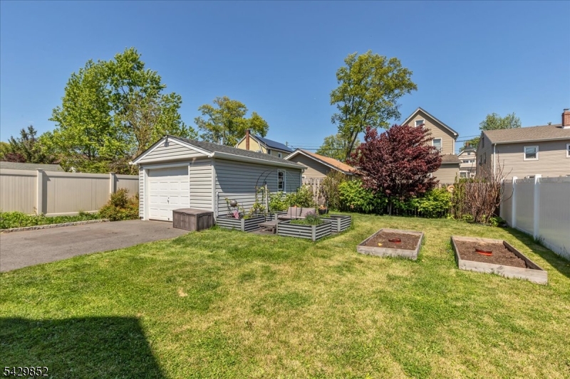 Lincoln Park - Residential
