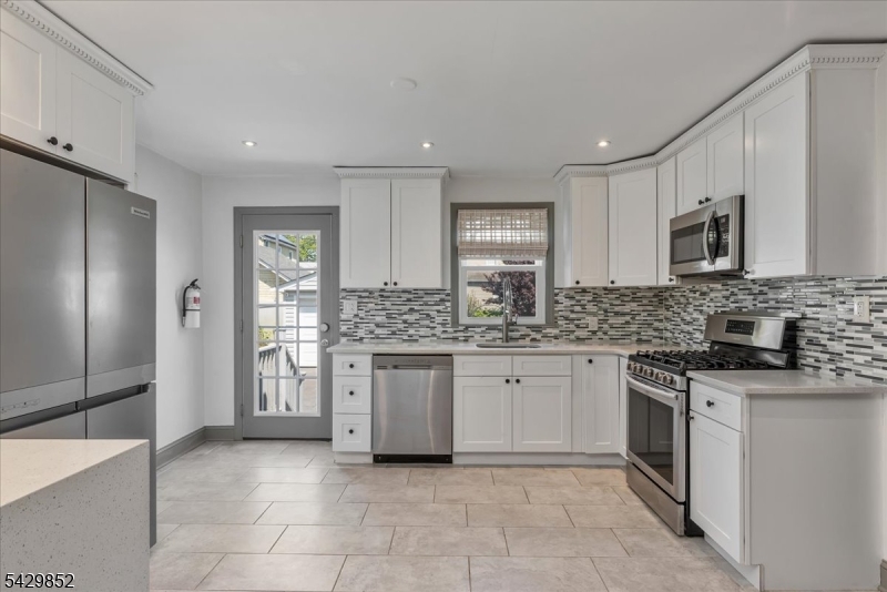 Lincoln Park - Residential