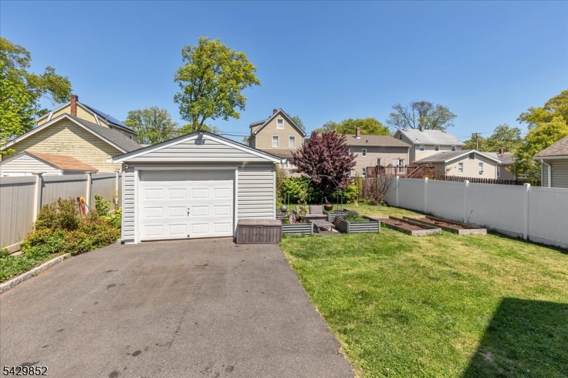 Lincoln Park - Residential