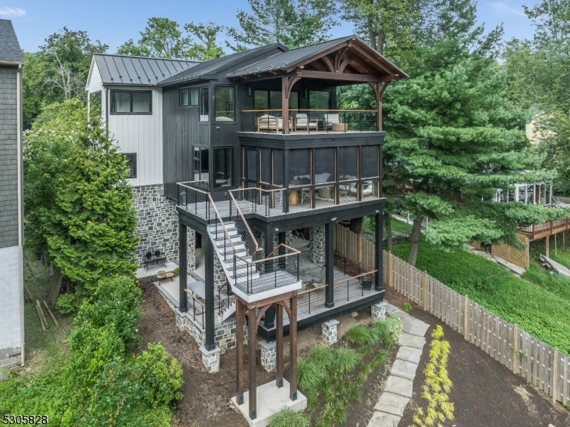 RIVER TOWNS - Residential
