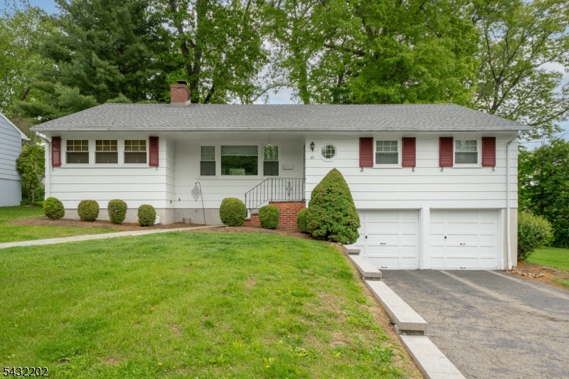 Wonderful 3 bedroom, 2.5 bath home in an amazing location.  Versatile floor plan. Oversized two car garage.  Walk to everything, schools, downtown and NYC transportation (can literally walk out your back door to catch the train!). This home is perfect for commuters while still offering the charm of suburban living. Step outside and enjoy Madison's vibrant downtown district, known for its excellent restaurants, boutique shops, cafes, and community atmosphere.