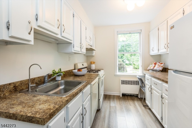 Gateway Manor - Residential