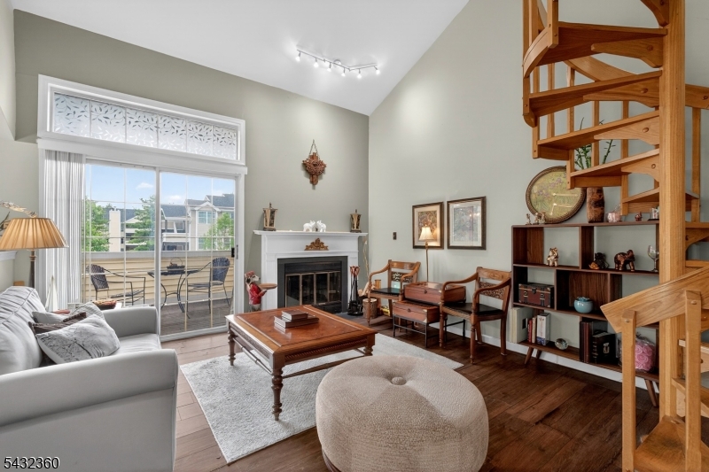 The Pointe Galloping Hill - Residential