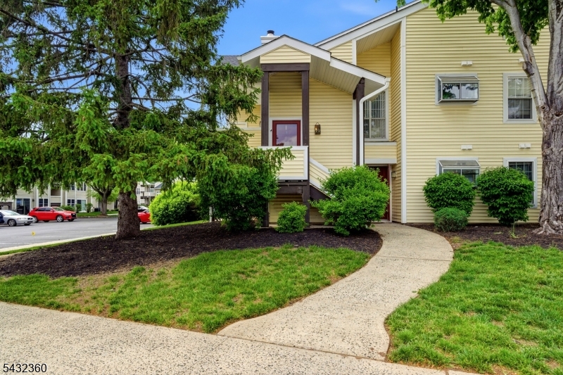 The Pointe Galloping Hill - Residential