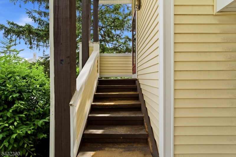 The Pointe Galloping Hill - Residential