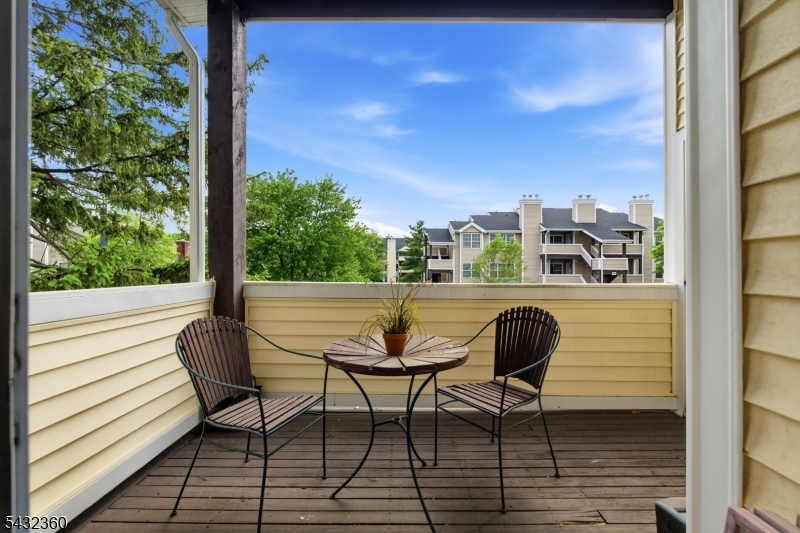 The Pointe Galloping Hill - Residential