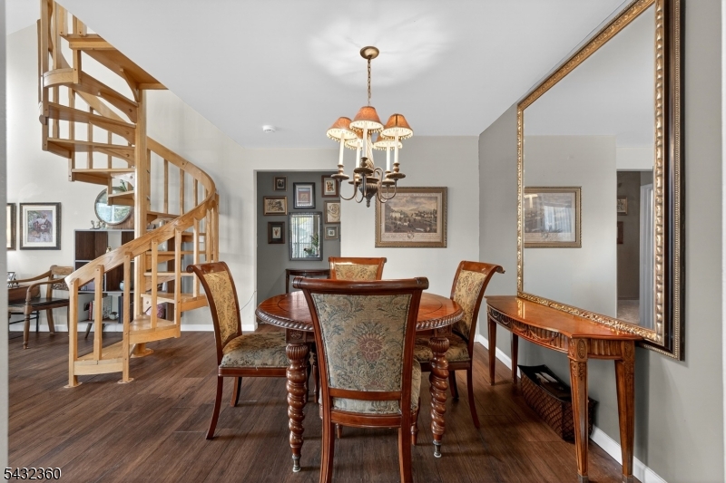 The Pointe Galloping Hill - Residential