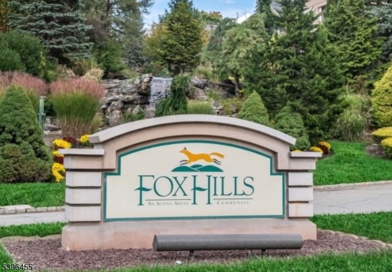 FOX HILLS - Residential Lease