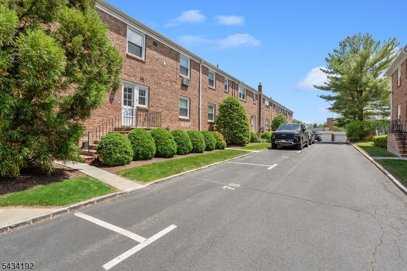 New England Gardens - Residential