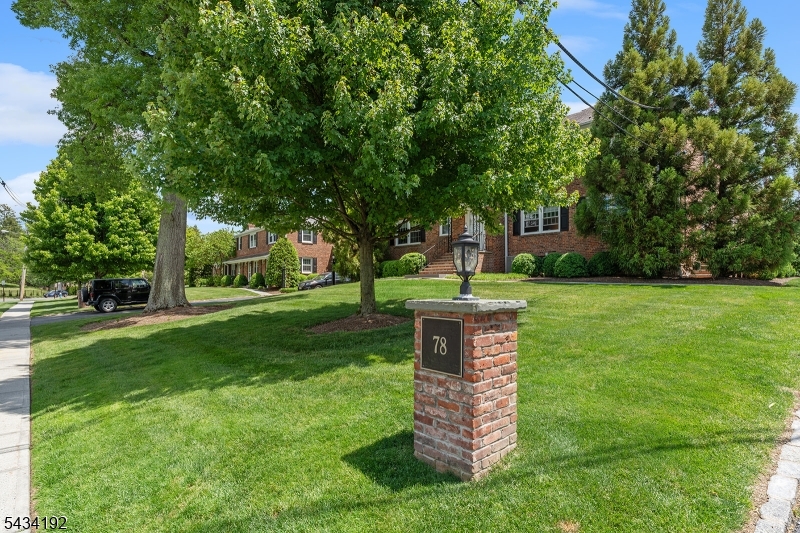 New England Gardens - Residential