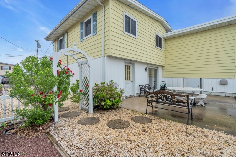 Bayville/ Berkeley Shores - Residential