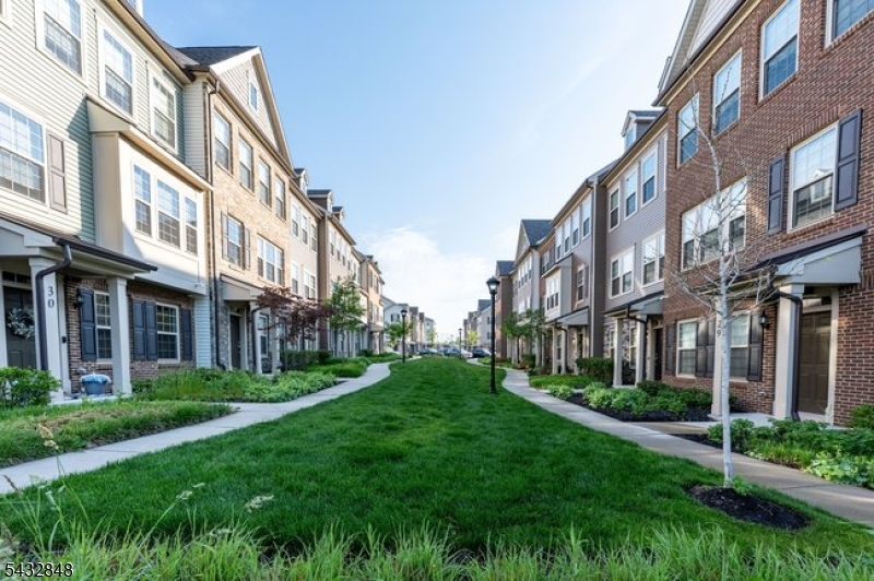 Livingston Square - Residential
