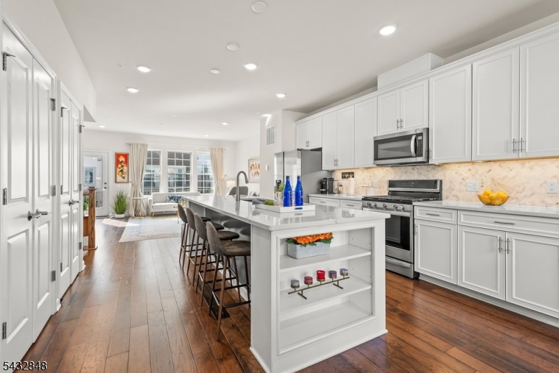 Livingston Square - Residential