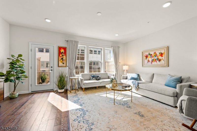 Livingston Square - Residential