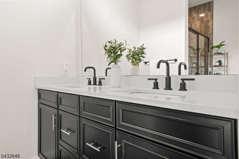 Livingston Square - Residential